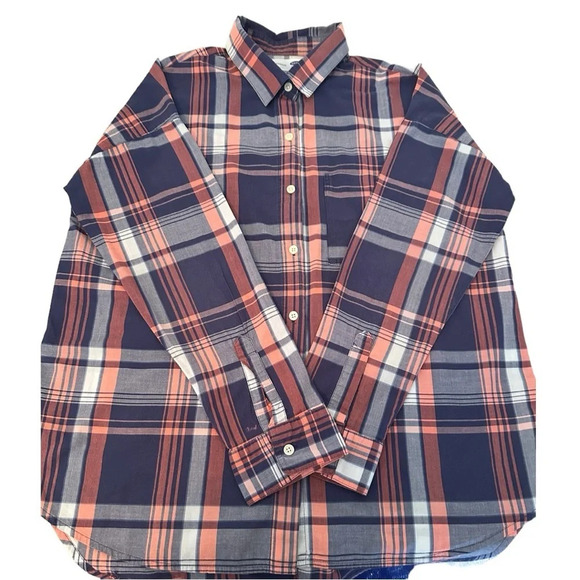 Old Navy Women’s Plaid Long Sleeved Collard Boyfriend Shirt - Picture 2 of 3